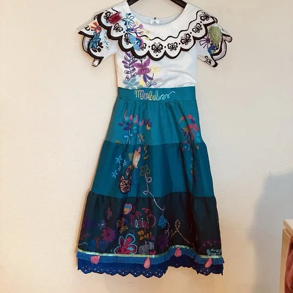 Disney Store Encanto Mirabel Deluxe Costume Dress Girls Size 9/10 - Picture 3 of 15